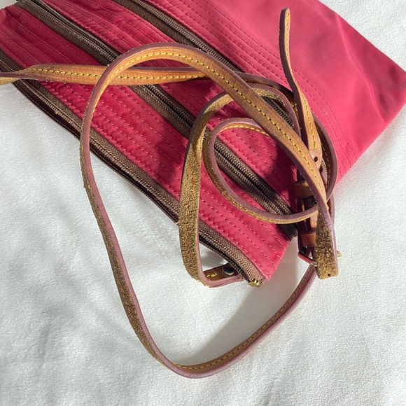 Dooney & Bourke Womens Red Triple Zip Adjustable Strap Crossbody Travel Bag - Picture 7 of 8